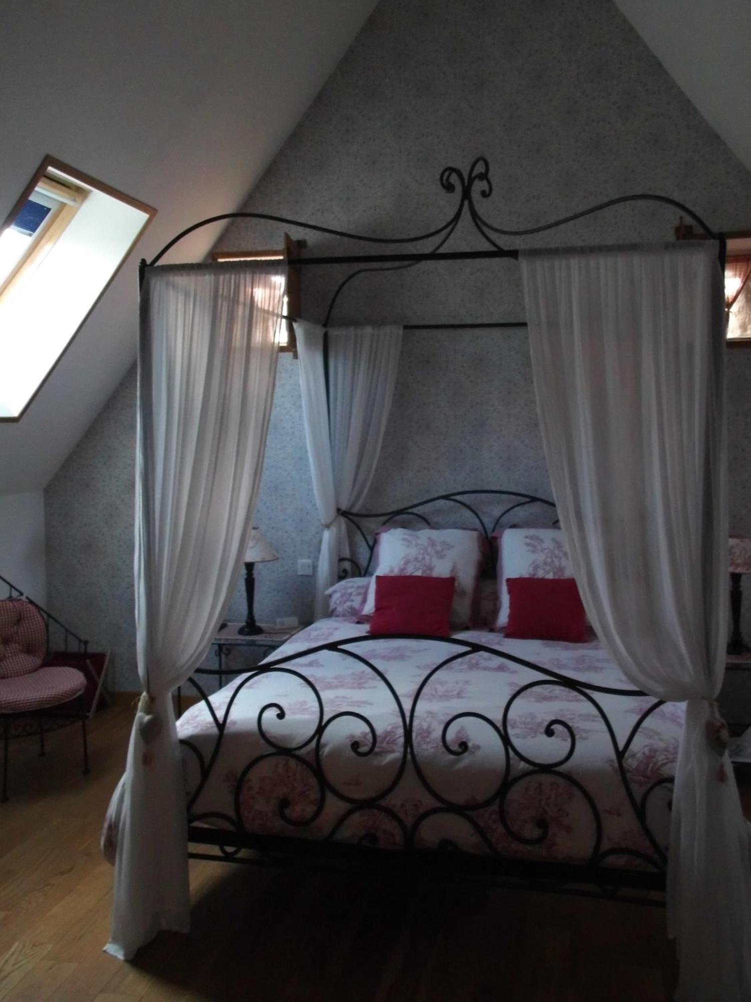 Le Clos des Tilleuls - D Day Home La Vendelée Habitación foto